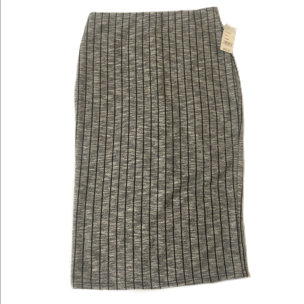 Pencil skirt head over heels sz L